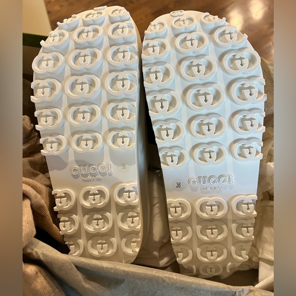 New Gucci GG double G interlock G rubber platform off white slides sandals - Picture 3 of 7